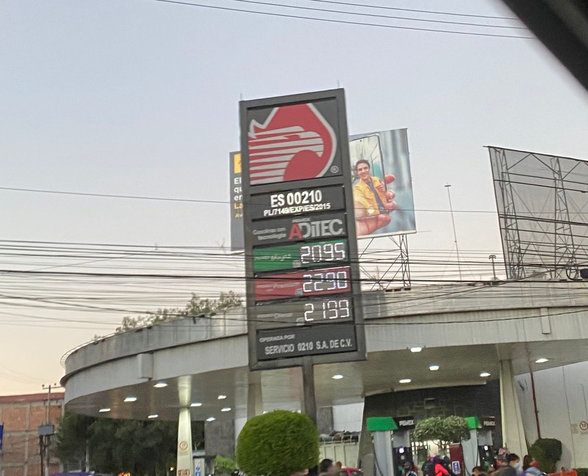 Claudiashein's tweet photo. Franquicia @Pemex en Huipulco Tlalpan 👏🏼👏🏼 https://t.co/UcKNSngFeF