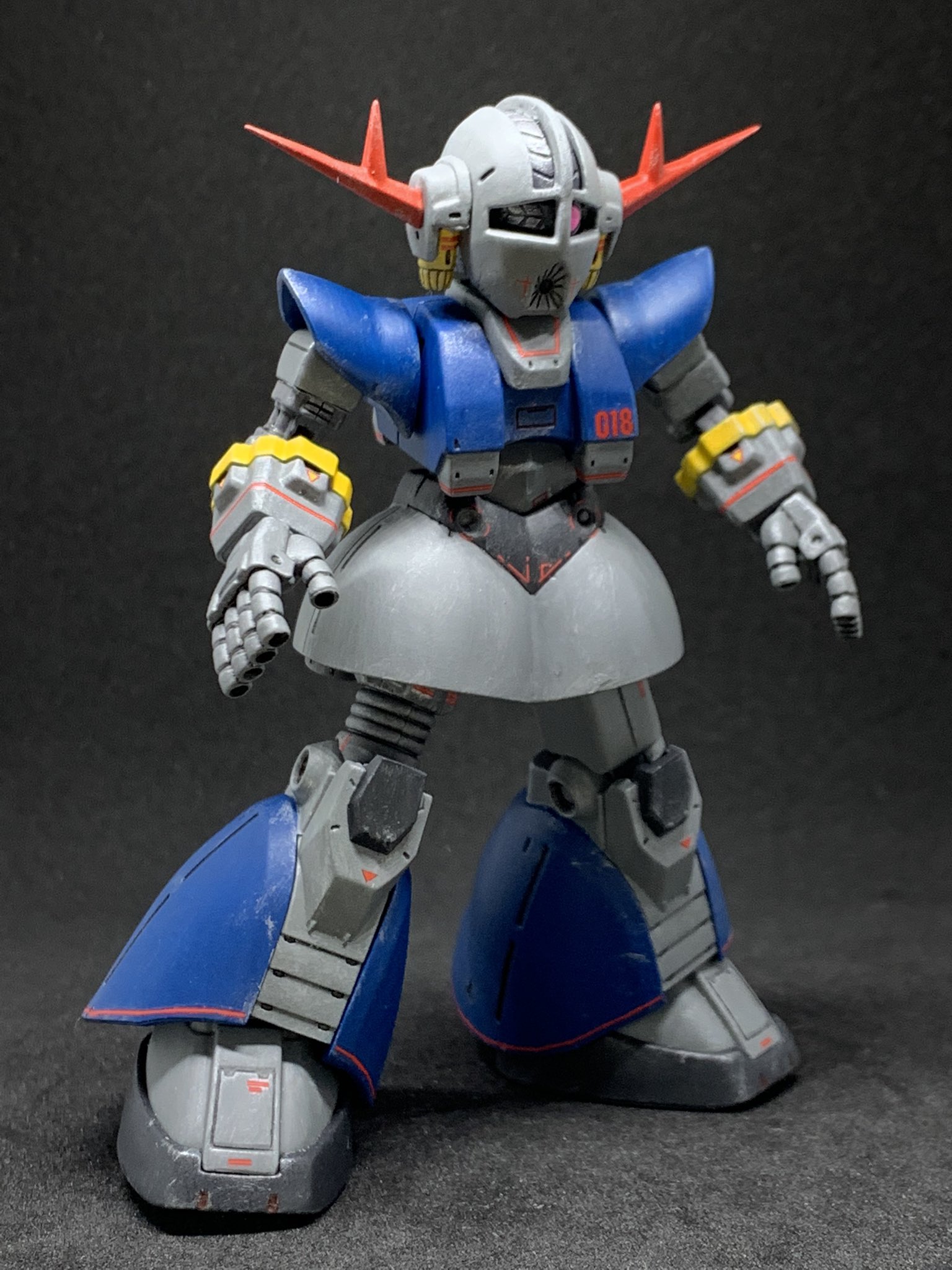 ガンダムコンバージ　塗装　シャア専用ジオング 完全体のネオ・ジオングがここに！食玩「ガンダムコンバージ」に
