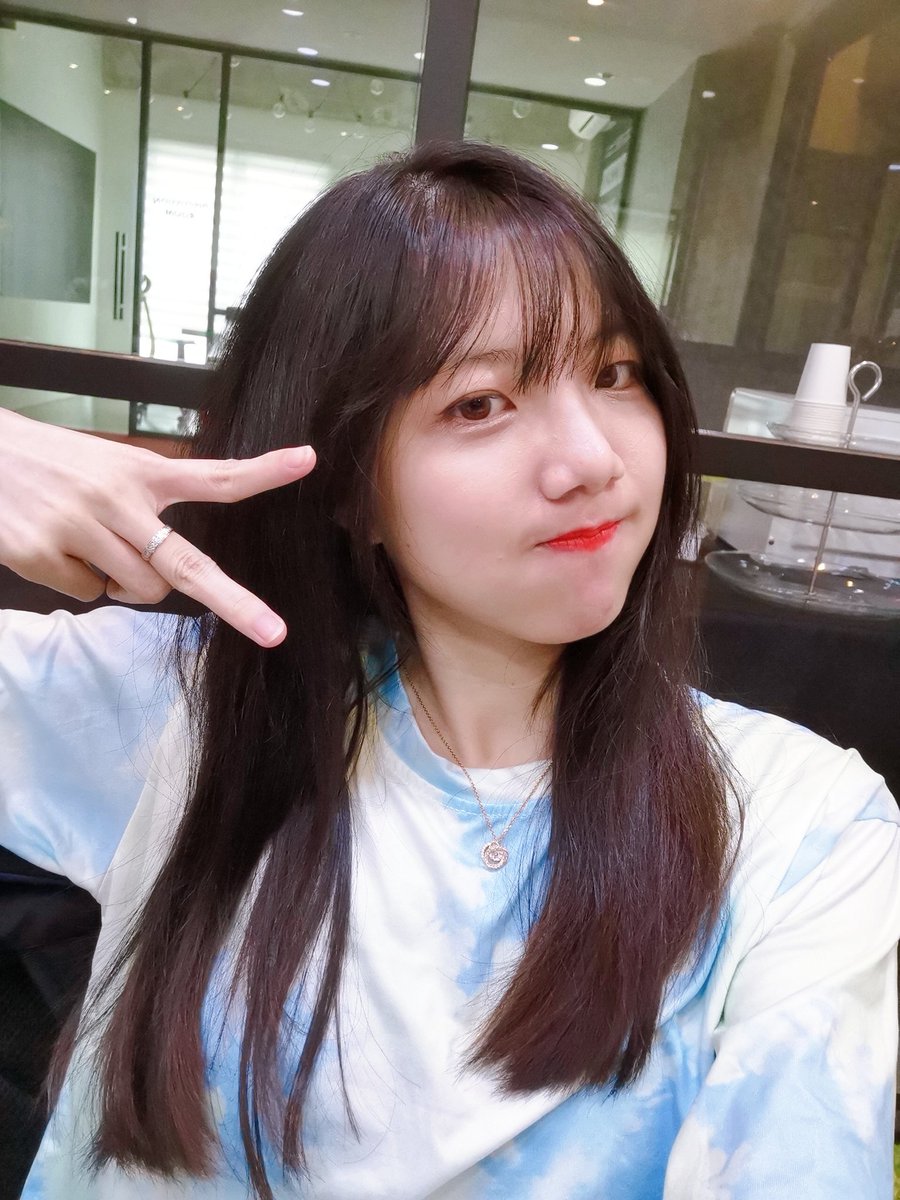 Cheren_13's tweet image. The one who got my heart pounding 💓🫠
#oscd #OrbitSelcaDay #LOONA @loonatheworld