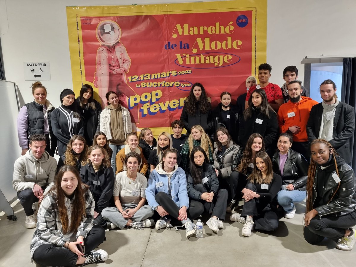 MCOM_martiniere's tweet photo. L'événementiel de l'intérieur pour les étudiants MCOM' La Martinière.
Polyvalence, motivation et énergie 🔥 #MarcheDeLaModeVintage #PopFever #Sucriere #BTSCom https://t.co/GiM3CyqoMG
