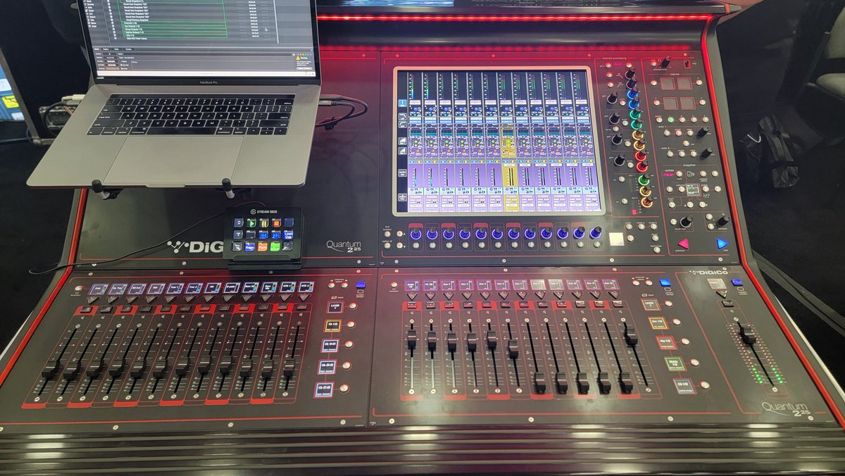 RightTrackReps's tweet photo. #FaderFRIDAY The newest Quantum console in the @DiGiCo_official range. Q225. An amazing desk with a smaller footprint. https://t.co/Y7YMoDfGsk