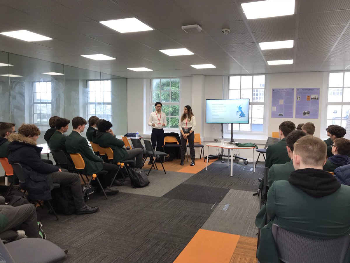 suemoreton1's tweet photo. So many fantastic speakers for Y10 &amp; 11 #NCW2022 this morning - here are Med students from @PlymouthWAMS Sarah from the magistrates court Andrew from @KTArchitects and Roger from De Montfort University thanks all for a great session @DHSBoys https://t.co/xKFvQhftQT
