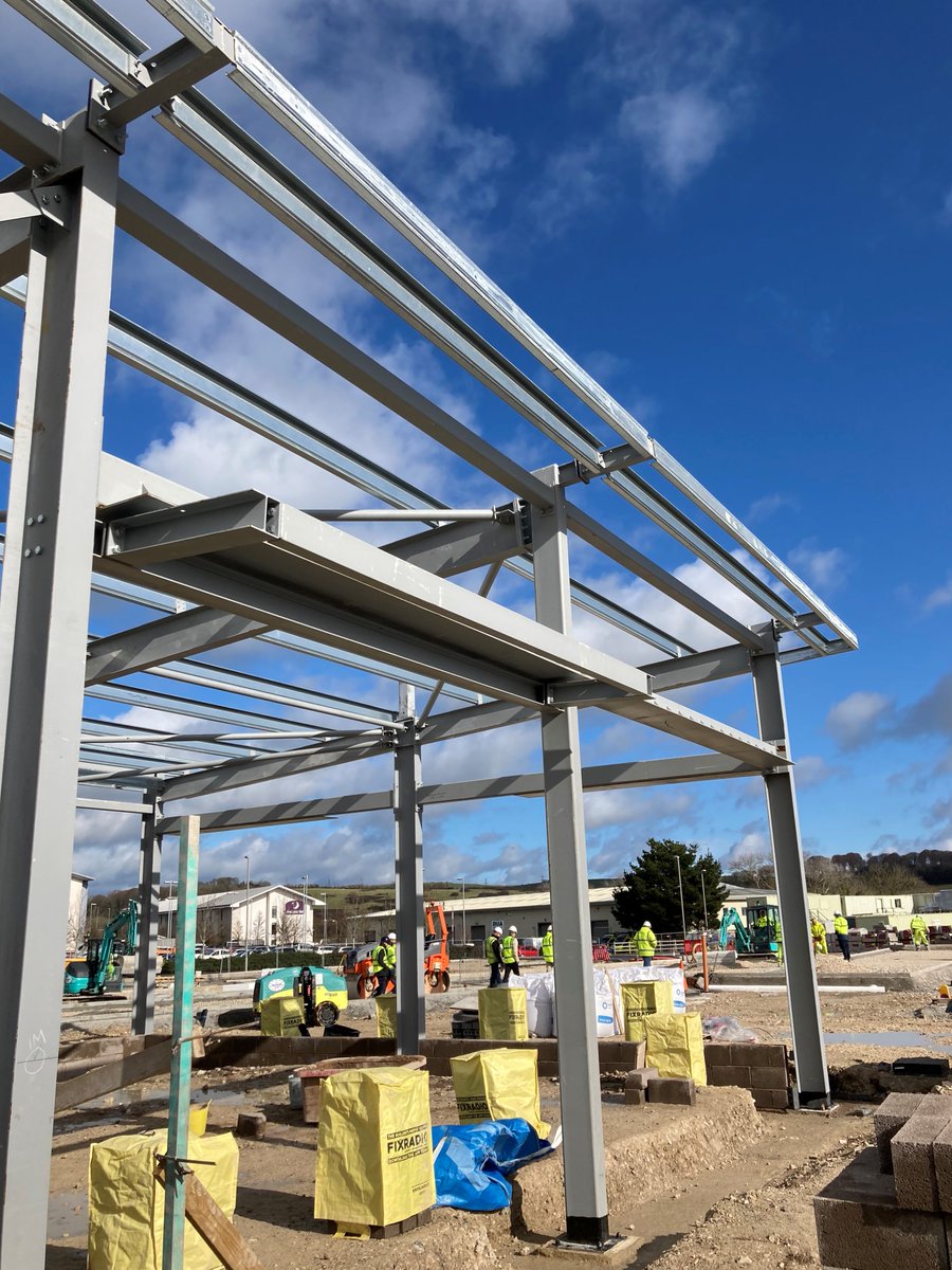 evolveuk's tweet photo. Costa superstructure looking good! Phase 2 of Weymouth's Mercery Rd scheme is well underway. Our kerb drainage design has greatly improved the McDonald's plot &amp; works continue across the whole site. 

@mildrenbuild @sharmanprojects @CWrightarch @QuantemLtd #Engineering https://t.co/gxfdYlNOVE