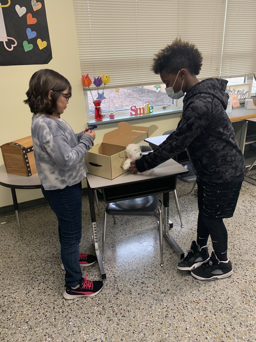 LuxSCounselor's tweet photo. Our new Anchored 4-Life Team Leaders did an amazing job learning how to help support their peers through transition! @LuxfordES @nprj2010 @KravchakTeach @LUXCounseling https://t.co/8m43EdWlkp