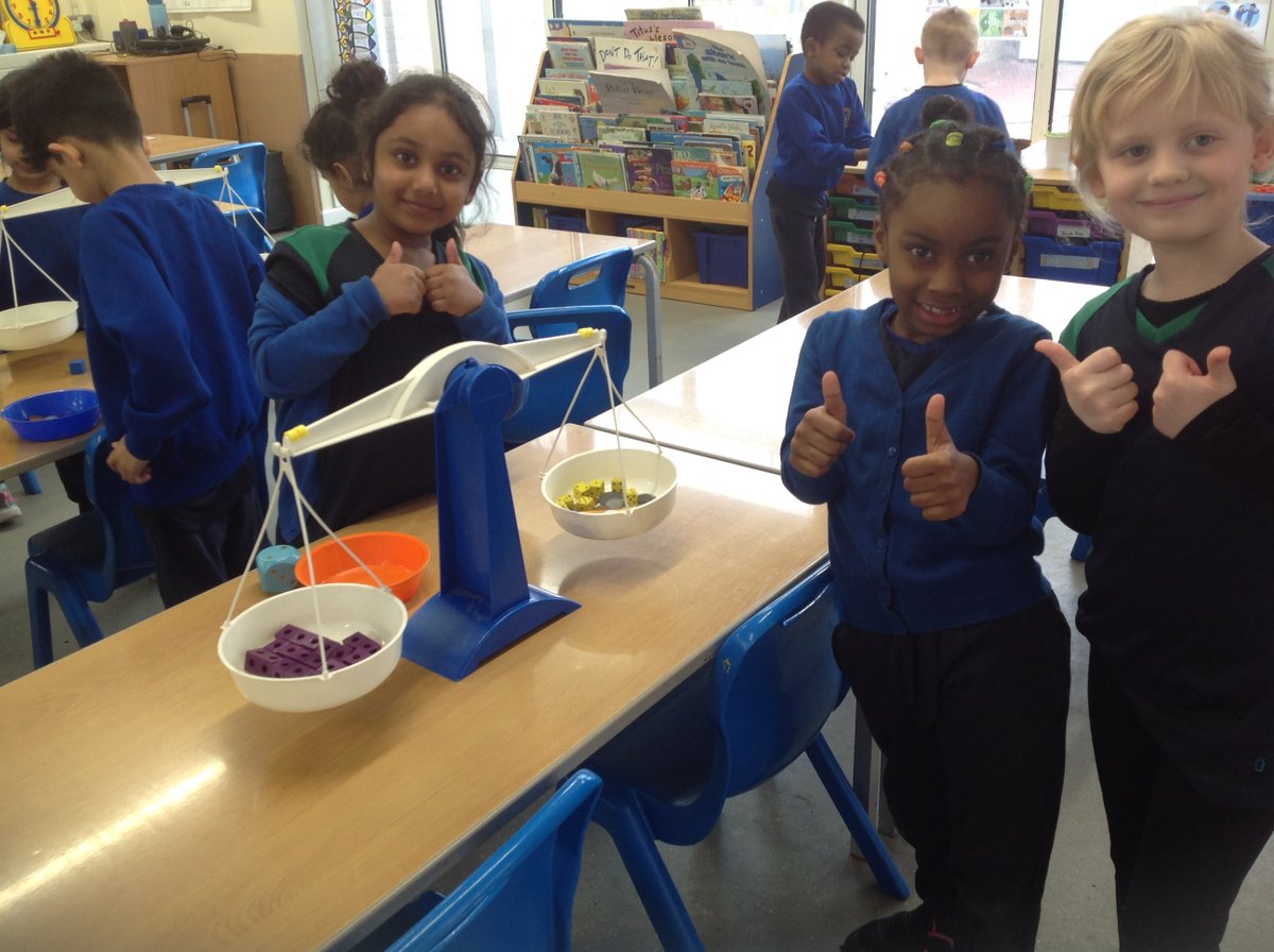 WCPSY1's tweet photo. Year 1 had fun investigating weight using the weighing scales today.  The challenge was to see if we could make the scale balance and so we had a go at estimating. @WexhamPS https://t.co/qypIIb6u90