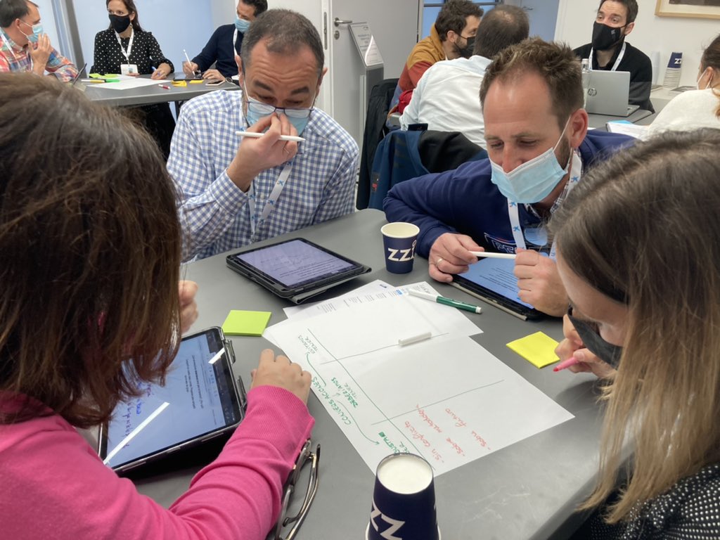 Segundo día de la #liderazgoparaelaprendizaje de <a href="/Educaixa/">EduCaixa</a> <a href="/CEL_IOE/">UCL Centre for Educational Leadership</a> en #caixaforumsevilla hablando sobre liderar el cambio a través de un diálogo intencionado. <a href="/RuizIsern/">Meritxell Ruiz</a>