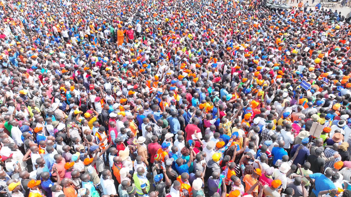 mamangilu's tweet photo. This is KISUMU DALA, Mamboleo stadium. They say home is where the heart is. Baba is home. @RailaOdinga’s Presidency is a fore gone conclusion. It’s now a matter of time. GINIWASEKAO! https://t.co/geXsjhw2nB