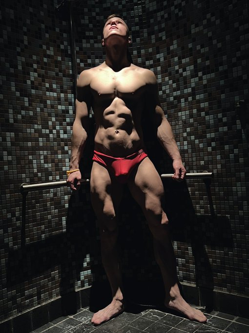 2 pic. Spa time in ?re? For much more check out my insta = sebastianb98? https://t.co/yWsbhsmsCW