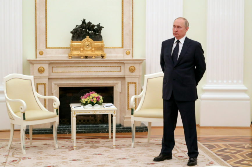el_pais's tweet photo. 🔴 ACTUALIZACIÓN | Putin reclutará soldados sirios para la guerra y asegura que tiene 16.000 combatientes de Oriente Próximo https://t.co/DRe75yRqDy https://t.co/c0d4MmdYKA