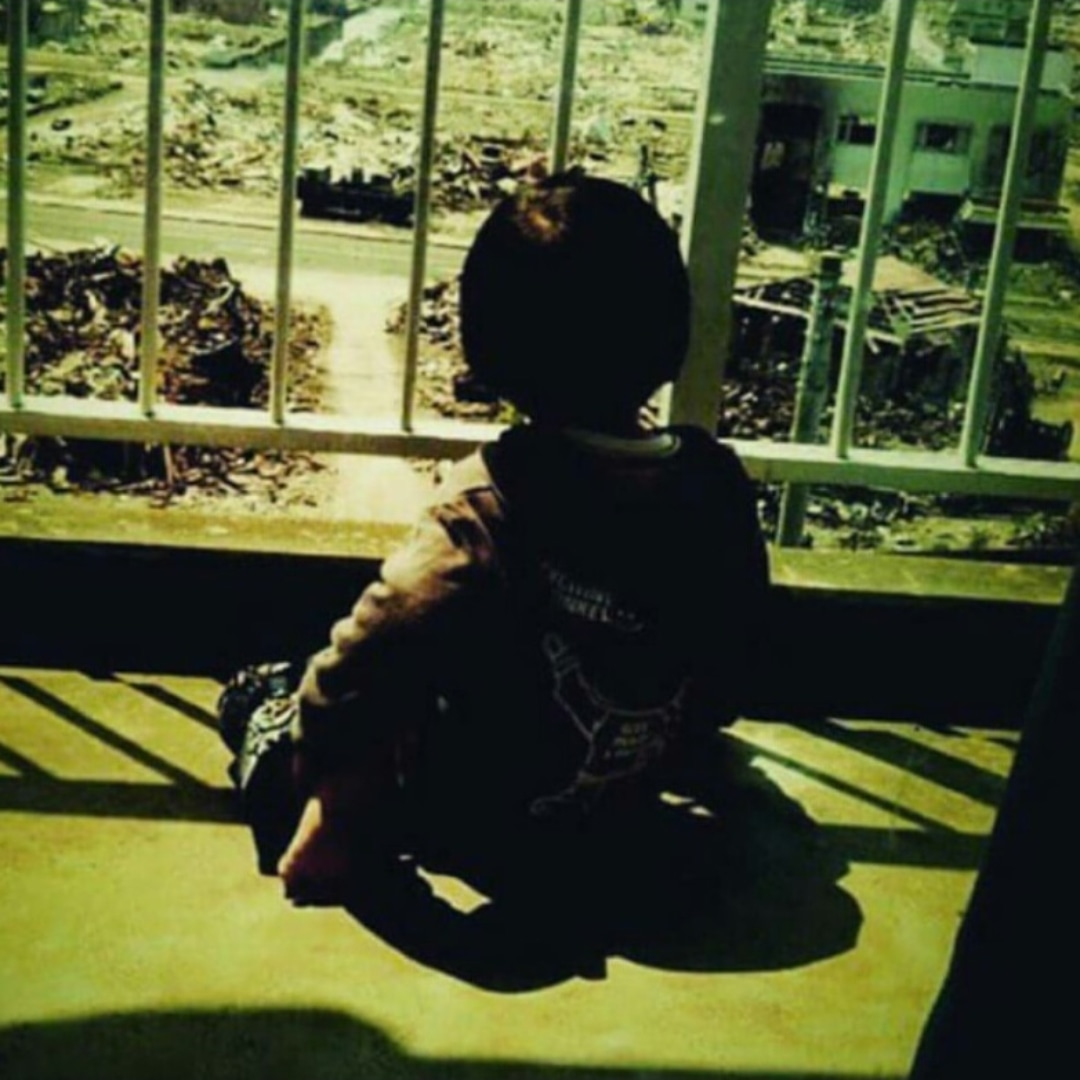 uzuuzula's tweet photo. 11年前。1時間外を見て動かなかった息子 https://t.co/g88UQ1b369