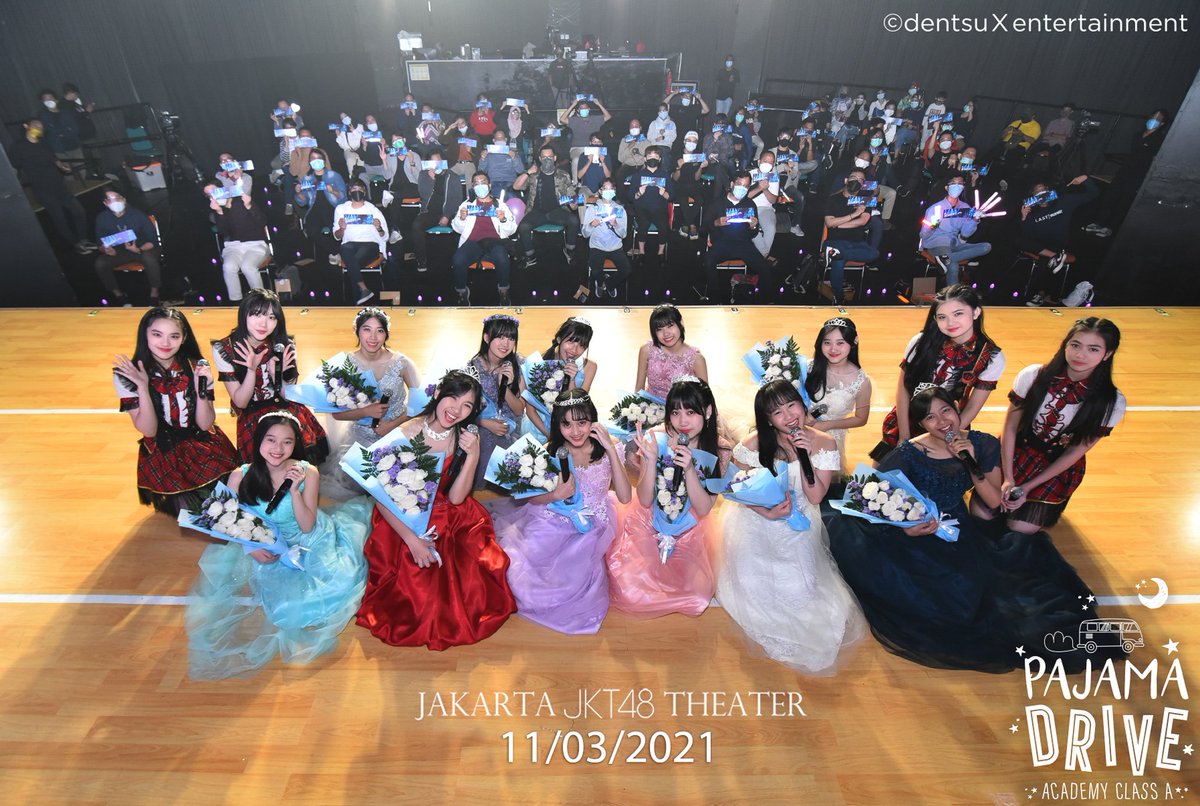 Freya130206's tweet photo. 1 tahun yang lalu, sedih kalau mengingat lagi

#jkt48 #jkt48one #jkt48newera https://t.co/az34VOW7PJ
