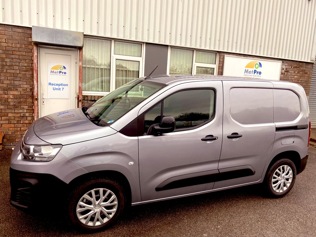 damojenkins's tweet image. Chopped in the Audi for my first van!! Absolutely love it… thanks to Chris Williams and Mary @purevans for what was the easiest purchase and faultless customer service!! #VanMan 🛻💨 #22plate