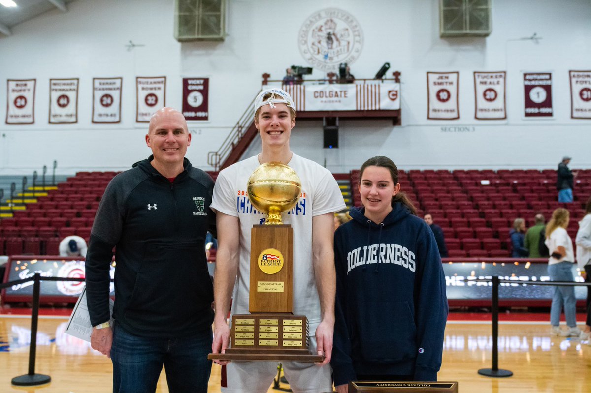 JMcVeigh42's tweet photo. So cool to be able to be there to watch Sam Thomson (Brooks ‘20) &amp; his @ColgateMBB cut down the nets a couple nights ago- incredible atmosphere in the gym… such a testament to what has been built at Colgate. Will be pulling for them next week in the NCAA tournament! https://t.co/6SqK5VdlJh