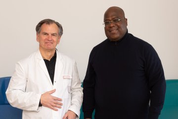 LE PRÉSIDENT TSHISEKEDI A-T-IL ÉTÉ OPÈRE DU CŒUR A BRUXELLES OU NON ? DES INFO CIRCULE SUR LES RÉSEAUX, DANS TOUS LES CAS SON ENTOURAGE ET LA FAMILLE ONT DÉMENTI ! FNkiGTHWUAUvLFn?format=jpg&name=360x360