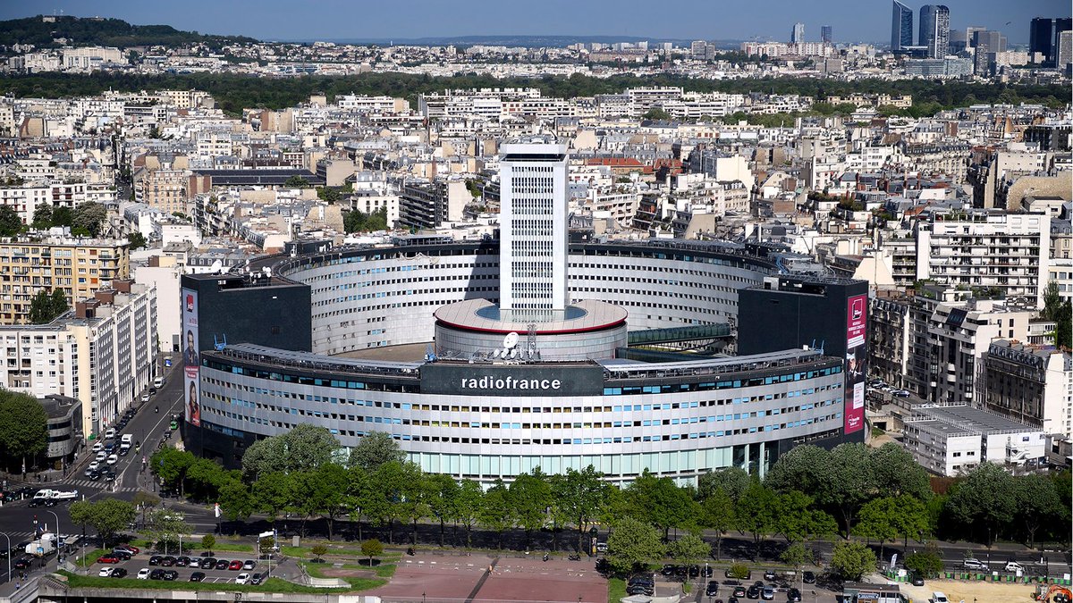 mouv's tweet photo. 🚨 La mif, ce lundi 14 mars, on vous propose quelque chose de cool avec @radiofrance : vous pouvez assister à l'enregistrement de notre émission #MouvActu en direct

C'est de 12h à 13h15 au studio 104 !

Si ça vous chauffe, vous pouvez vous inscrire ici : https://t.co/NAuOvqe9NL https://t.co/MnKoC9LVAM