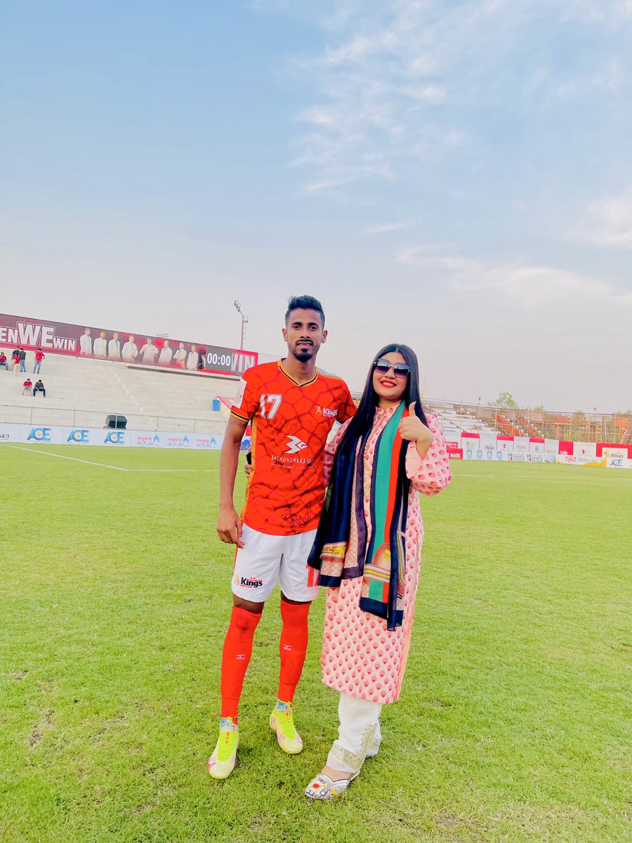SyedaAnamika's tweet photo. Alhamdulillah 90 minutes ☺️♥️✌️

#SR17 Bashundhara Kings👑 https://t.co/cPv38BbQVQ
