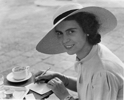 My mother, Hilde Lotz Bauer (photographer). Here is her website: hildelotzbauer.net
<a href="/khiflorenz/">Kunsthistorisches Institut in Florenz</a>