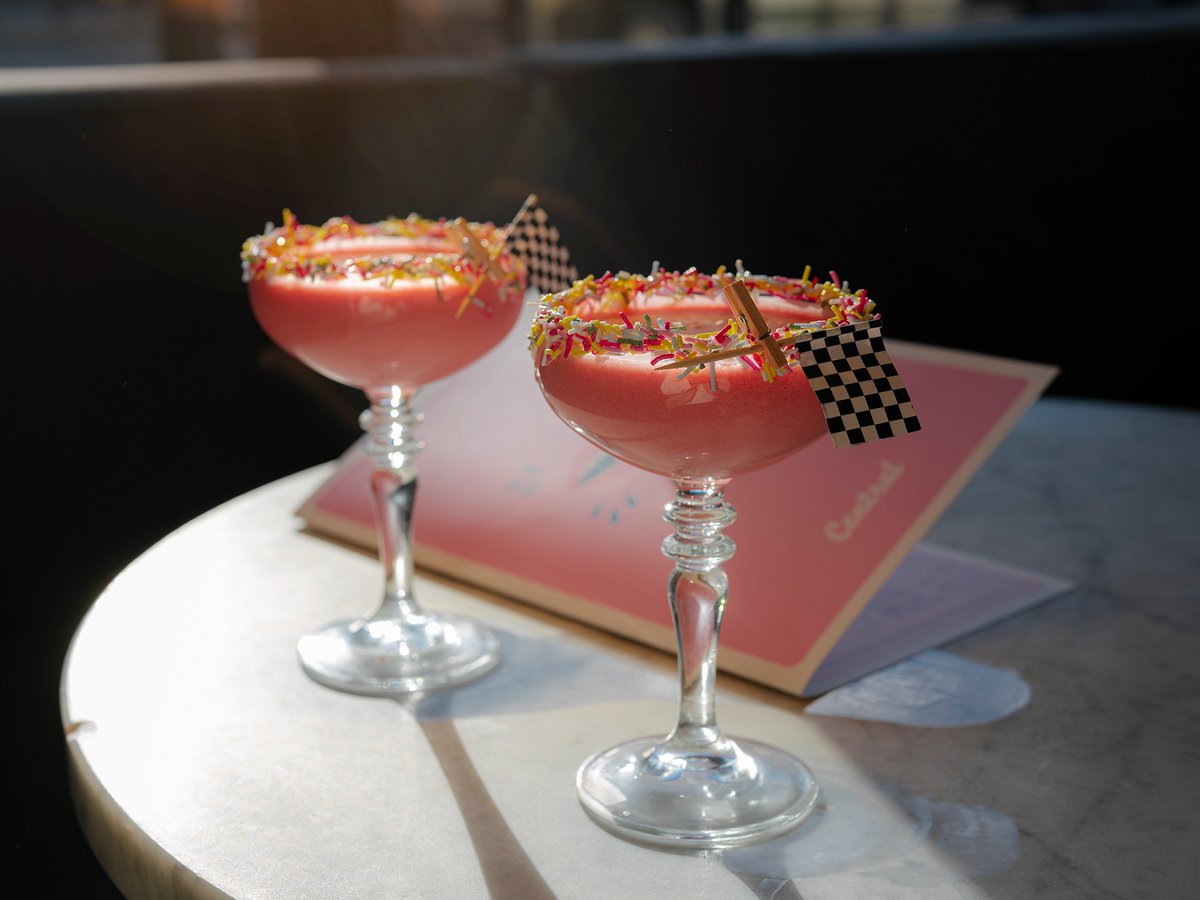 Deliciously mouthwatering 😍

Penelope Pit Stop, a Central Oven and Shaker favourite, combines vanilla vodka, white chocolate liqueur and grenadine with fresh raspberries and a sprinkling of hundreds and thousands.

Did we mention they're also 2-4-1?