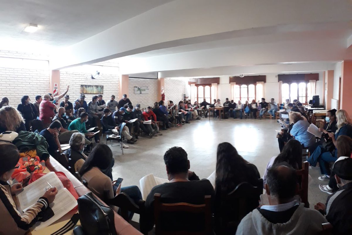 CaserioGabriel's tweet photo. Hoy el peronismo de Valle Hermoso ✊🏻✌🏻 todos unidos y juntos trabajando para este 27 de marzo !!!
GRACIAS COMPAÑEROS Y COMPAÑERAS POR ESTAR Y SER PARTE DE ESTA GRAN FAMILIA !!! https://t.co/MMJ424Clye