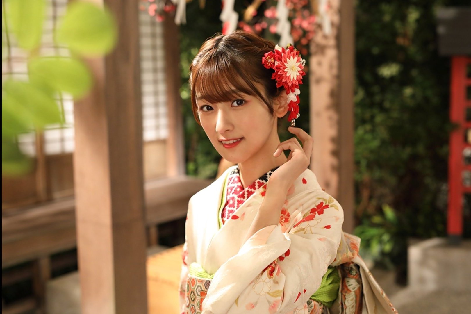 櫻坂46 井上梨名 直筆サイン 生写真 2024 浴衣 櫻坂46 生写真2024年浴衣直筆サイン井上梨名座り