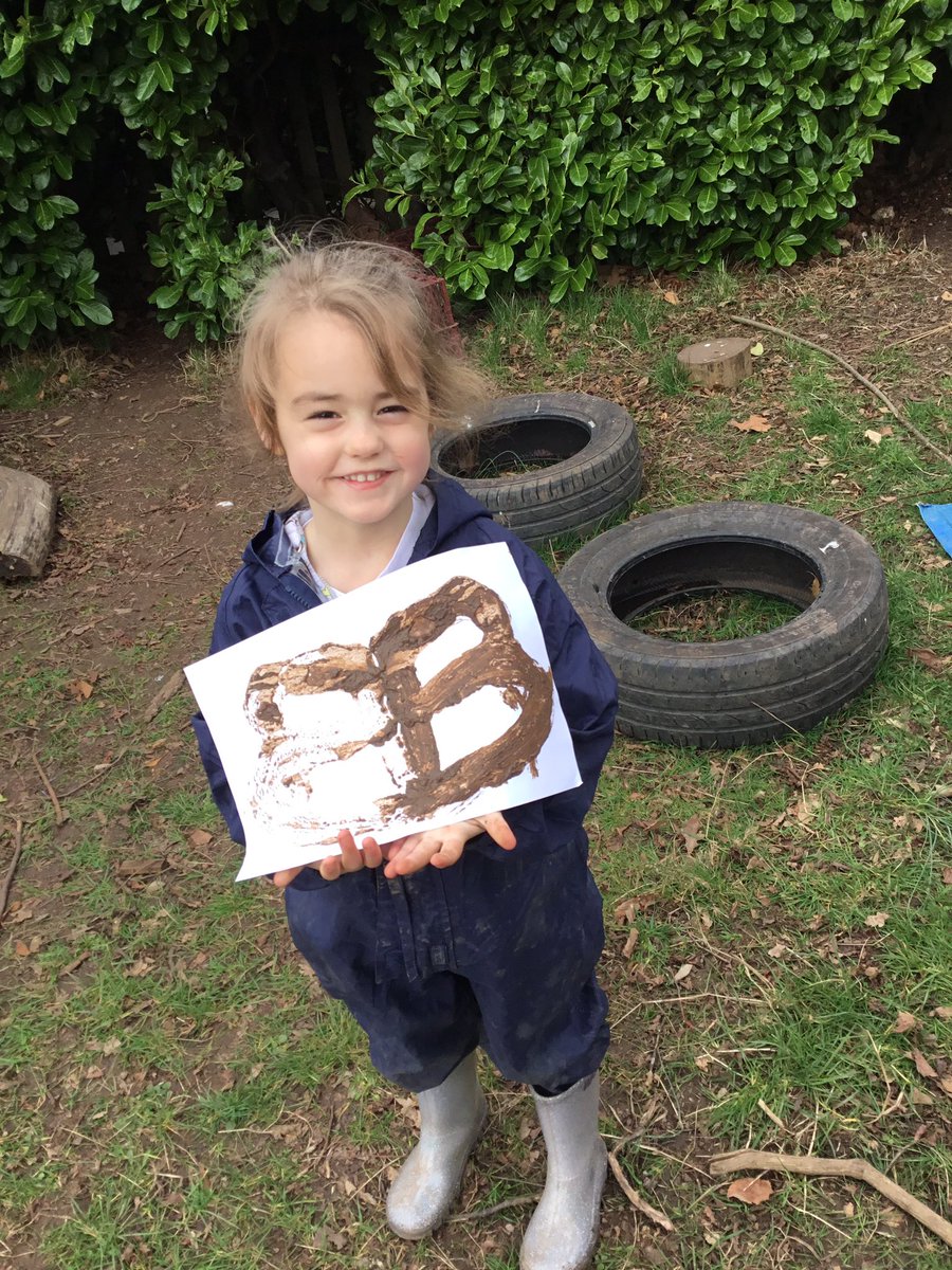 TJPrimary's tweet photo. Reception enjoyed Forest School today. We mixed mud and water to make mud paint and then made butterflies. π¦π¨ #TJReception #RK #TJForestSchool #TJOutdoorLearning https://t.co/UfSxdcVi3P