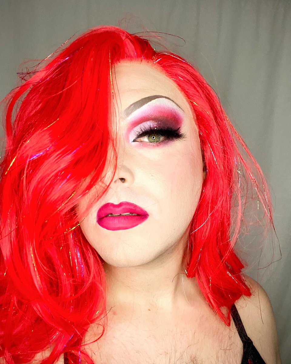 shesnatbutter's tweet photo. Hey whores 😌 be nice I’m new here.
#drag #dragqueen #gay #makeup #torontodrag https://t.co/EyWf9ZsB3m