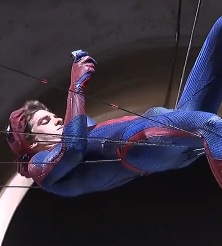 RT @ohgarfeels: Andrew Garfield the thickest Spider-Man https://t.co/xIevXk2isW