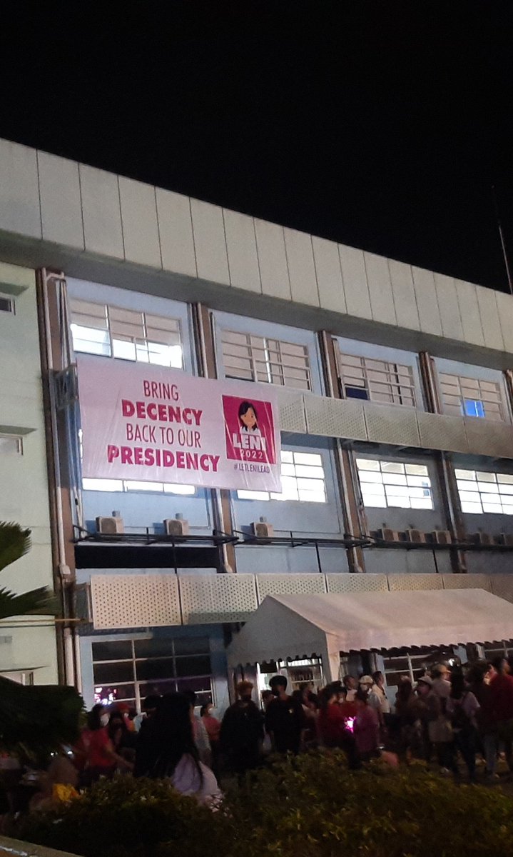 emptiedpurse's tweet photo. Me and my dad are homebodies na lalabas ng bahay for Leni. Walang hakot, walang bayad. Gobyernong tapat lang, sapat na. Mahal gasolina pero mas mahal namin ang Pilipinas.

Ipanalo na natin ito!
#NegOccIsPink #BacolodIsPink #MurciaIsPink #PhilippinesIsPink https://t.co/pBjADo7JwW