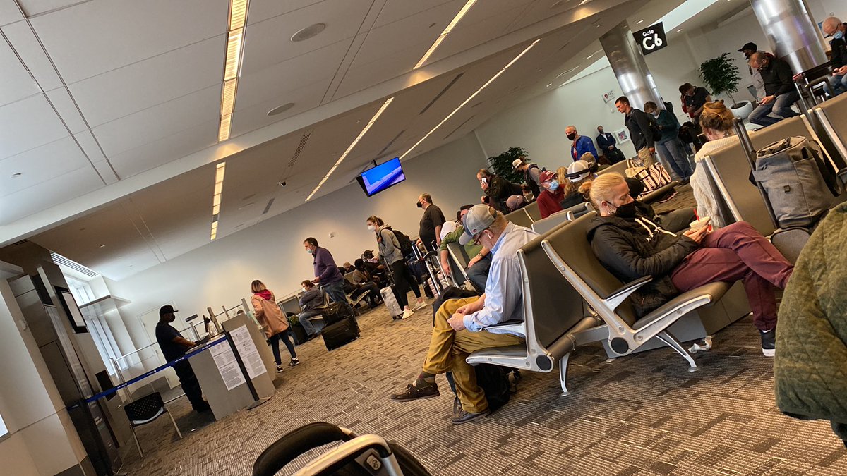 judyt73's tweet photo. First and last time I attempt to fly @UnitedAirlines_  There isn’t an O2 tank on the plane?! Like how…?? And give this man a raise for being so kind and calm cleaning up this disaster of a flight experience. This is why I fly @SouthwestAir #Iregretthisdecision  #getmetochicago https://t.co/CQYuMwRgaN