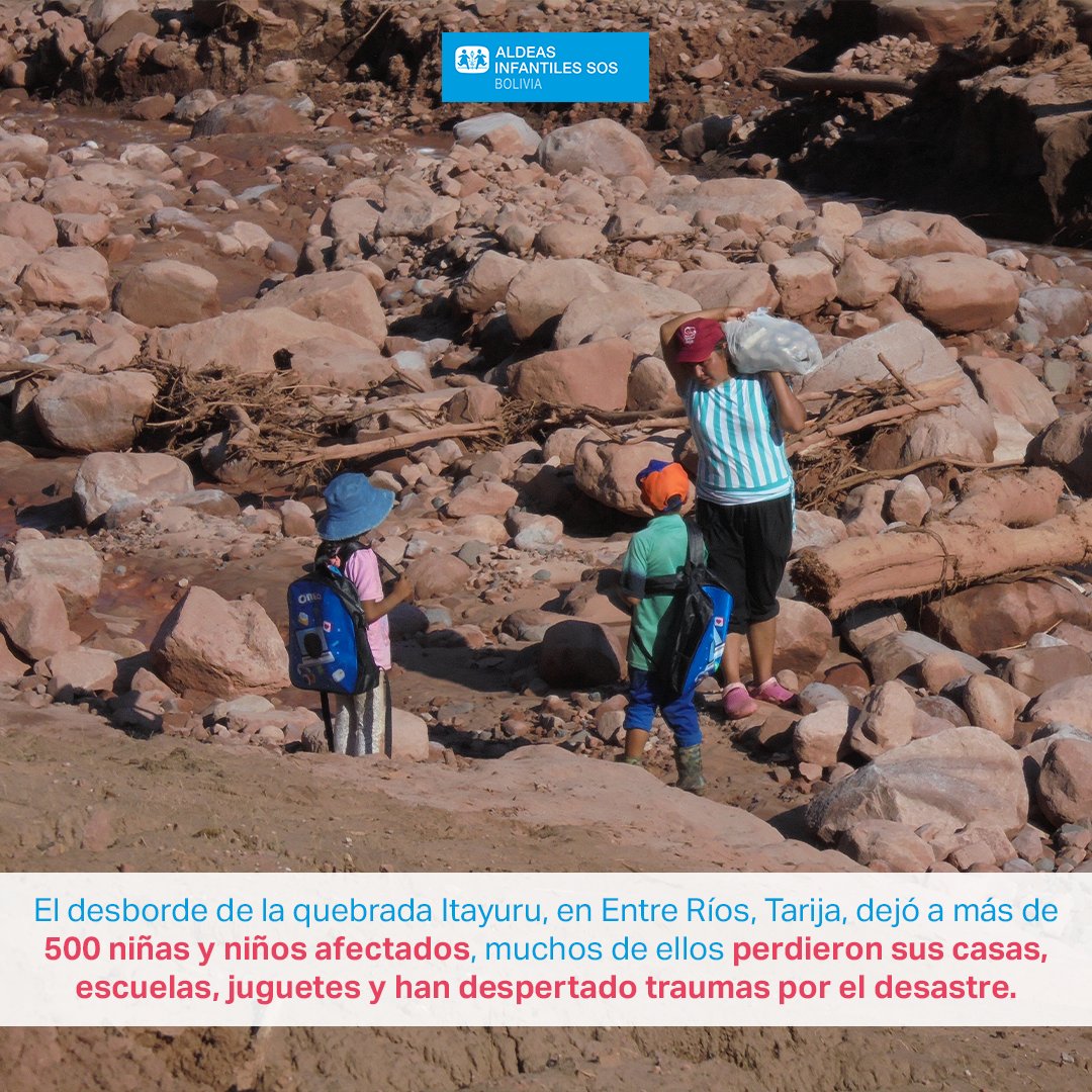 AldeasBolivia's tweet photo. María y Carlos, ayudan a su mamá a recuperar lo poco que quedó de su hogar después del desborde en Entre Ríos, Tarija. 
Aldeas Infantiles SOS activo inmediatamente el Programa de Emergencias, trabajando con los gobiernos locales y la comunidad para brindar protección y atención. https://t.co/o3SKAmkbrS
