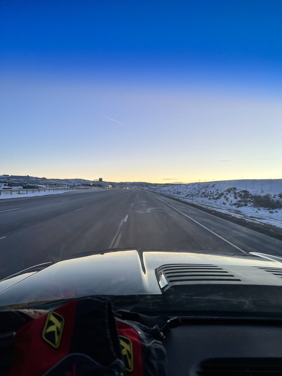 klivingstone's tweet photo. It’s going to be a great day! #chasingpowder https://t.co/IICz5lKm33