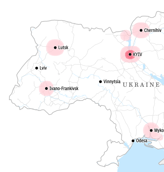 🇺🇦🇺🇦🇺🇦 Two new flash points today in the <a href="/Telegraph/">The Telegraph</a>'s live map of the Ukraine invasion: the cities of Lutsk and Ivano-Frankivsk, to the west of the country

It follows Russian airstrikes on military airfields near the two cities early this morning

telegraph.co.uk/world-news/202…