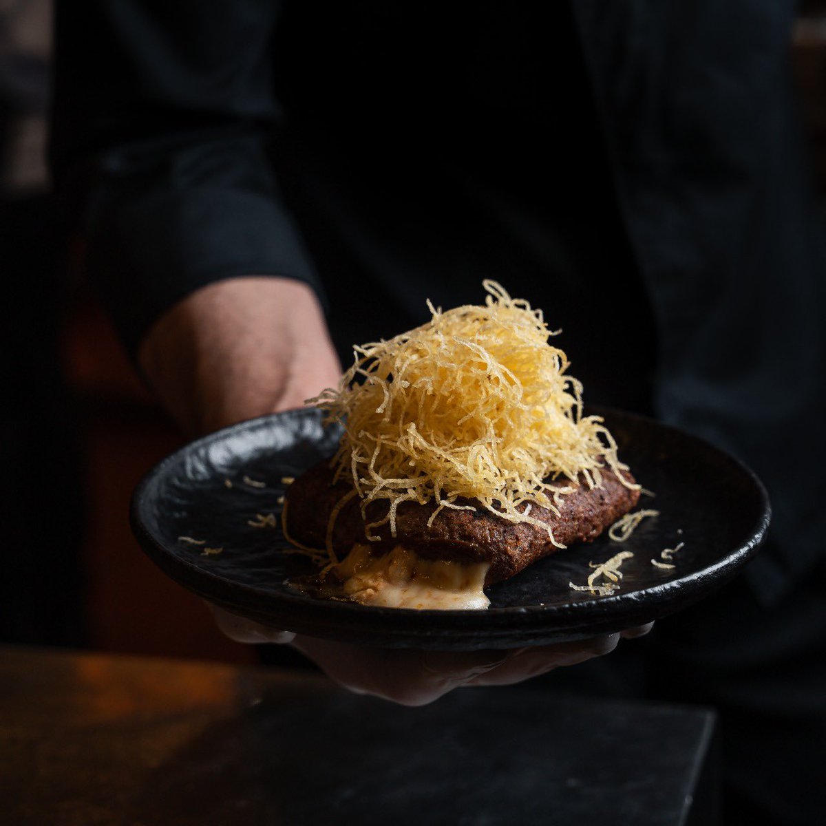 ovvilounge's tweet photo. Extra cheese 
With #ovvi stuffed meat
المزيد من الجبنة 
مع لحم أوڤي المتبل المحشي بجبنة الموزريلا

 #اوفي #مطعم #مطاعم #مطاعم_الرياض #موسم_الرياض #يوم_المرأة_العالمي 
#ovvi #riyadh #restaurant https://t.co/S6p0aPnNE4