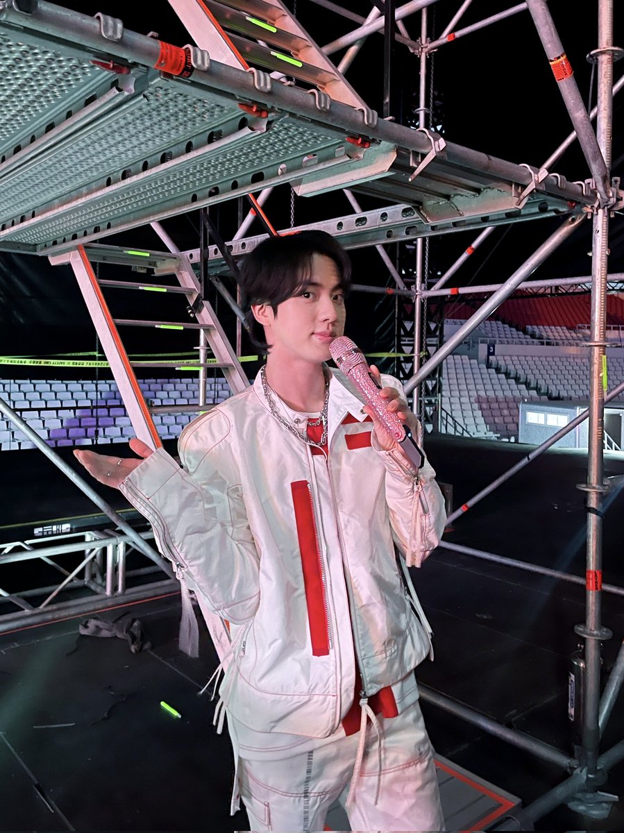 JinxBTH's tweet photo. #JIN https://t.co/Y1kP9FYPu5