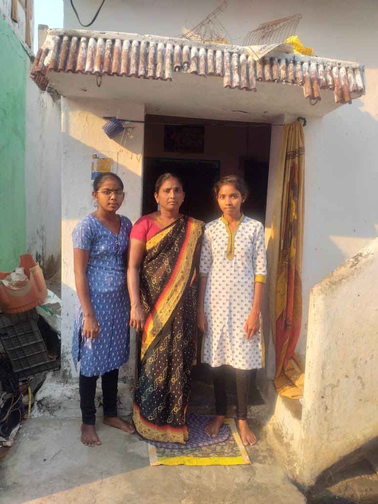 ChandruduIAS's tweet photo. G Amulya(Right) who lost her father in childhood, hailing from a socially disadvantaged community from Venkampeta village of Parvathipuram mandal of Vizianagaram district is now an aspiring Doctor. Got medical seat in RMC, Kakinada.
Dr BR Ambedkar Gurukulam making #DreamsComeTrue https://t.co/iIeDx6ao1b