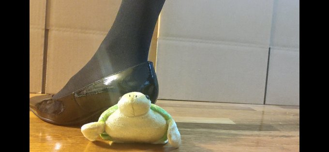 画角悪くてザーメンあまり映ってない😂  #靴フェチ #パンプスフェチ #脚フェチ #女装 #pumps  #Japanese  #Cum　 #crossdresser  #legfetish #footfetish<a href="/tag/%E9%9D%B4%E3%83%95%E3%82%A7%E3%83%81"class="tags">#靴フェチ</a><a href="/tag/%E3%83%91%E3%83%B3%E3%83%97%E3%82%B9%E3%83%95%E3%82%A7%E3%83%81"class="tags">#パンプスフェチ</a><a href="/tag/%E8%84%9A%E3%83%95%E3%82%A7%E3%83%81"class="tags">#脚フェチ</a><a href="/tag/%E5%A5%B3%E8%A3%85"class="tags">#女装</a><a href="/tag/pumps"class="tags">#pumps</a><a href="/tag/footfetish"class="tags"><span>#footfetish</span></a><a href="/tag/japanese"class="tags"><span>#japanese</span></a><a href="/tag/cum"class="tags"><span>#cum</span></a><a href="/tag/crossdresser"class="tags"><span>#crossdresser</span></a><a href="/tag/leg"class="tags"><span>#leg</span></a>