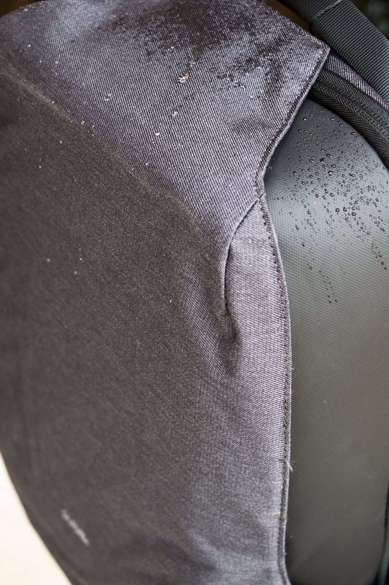 pulsak__'s tweet photo. Por si no sabias nuestra #MasterBusiness es resistente al agua 💪🏻 ¡Que la lluvia no te pare! 🌧🙅🏻‍♂️ 
#PulsakIsMore https://t.co/pYQM4kThwz