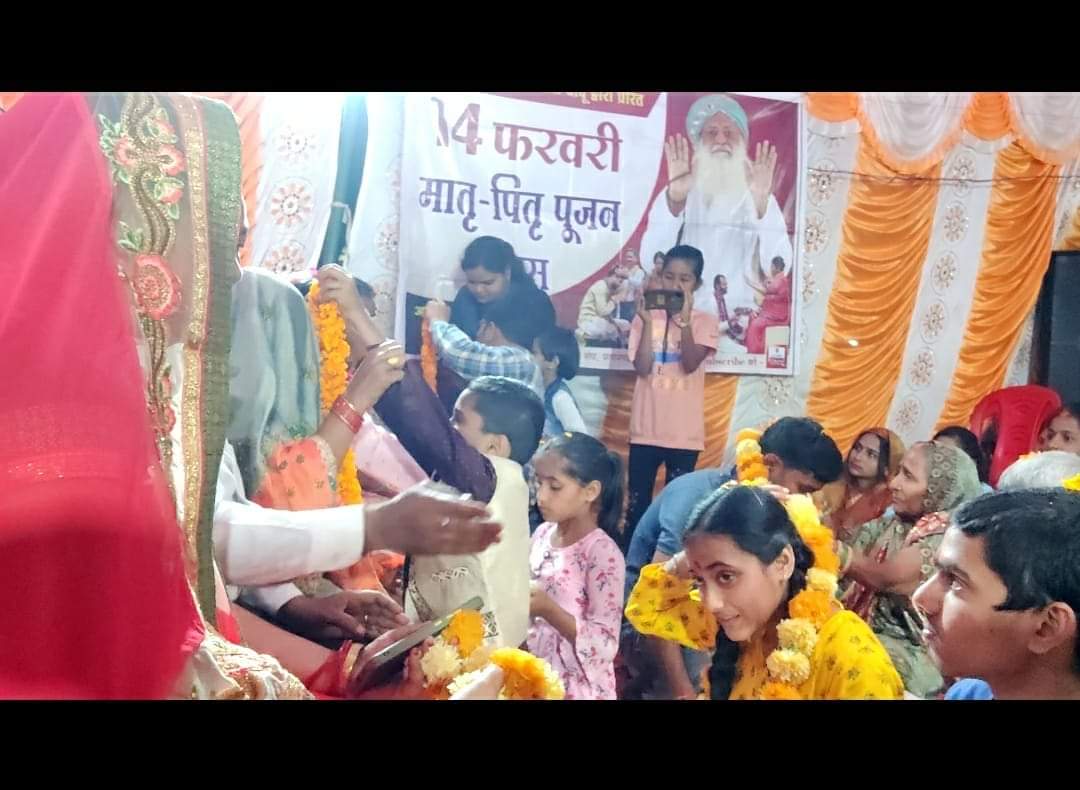 10/03/2022~
#GLIMPSES_ParentsWorshipDay
YSS प्रतापगढ़ द्वारा गीता भागवत सत्संग में भव्य रूप से मनाया गया मातृ-पितृ पूजन दिवस...

m.facebook.com/story.php?stor…