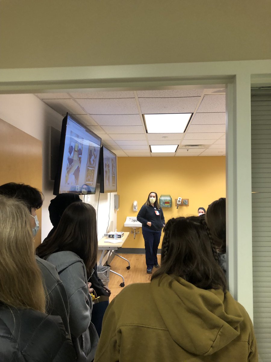 LRTC4ME's tweet image. What’s an #AnatomageTable you ask?! It’s a digitalized human cadaver and our students in our Exploring Healthcare Professions program visited the the Maine College of Healthcare Professions and got to examine one. They also got to explore the college and see what it had to offer!