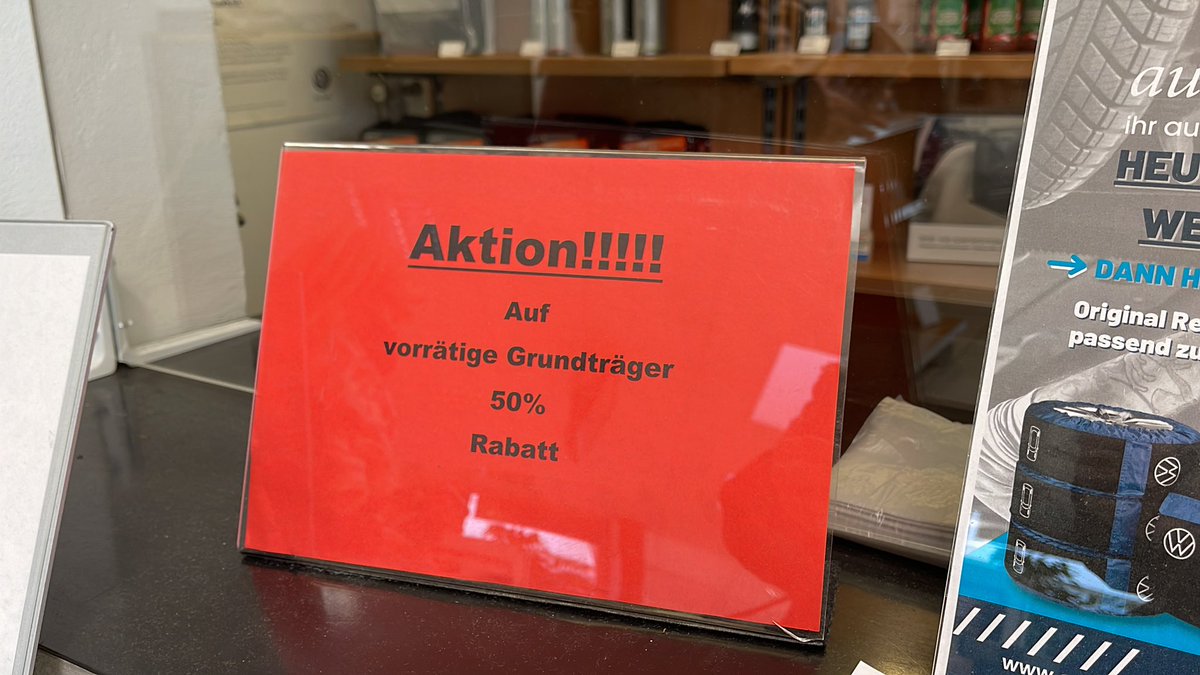 Liebes Autohaus, 50% Rabatt klingt toll, aber ich weiß nicht was ein Grundträger ist. Geht bestimmt nur mir so. Viel Erfolg mit der Werbekampagne!