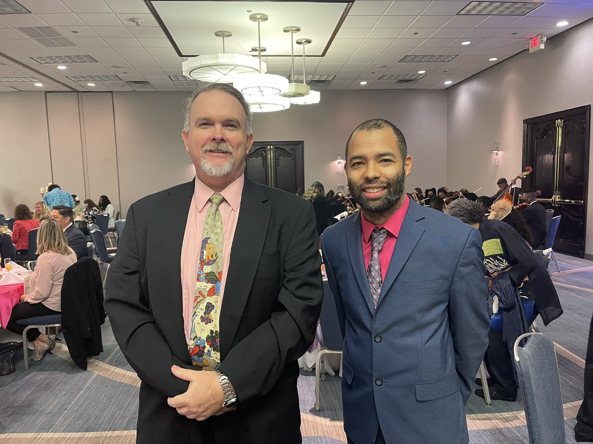 4Mooreedu's tweet photo. Congratulations to our amazing @GarciaMS_AISD band director, @TimBradberry for being our teacher of the year. Thank you for your continuous support and dedication to our @AldineISD students. https://t.co/9pldxNGLLd