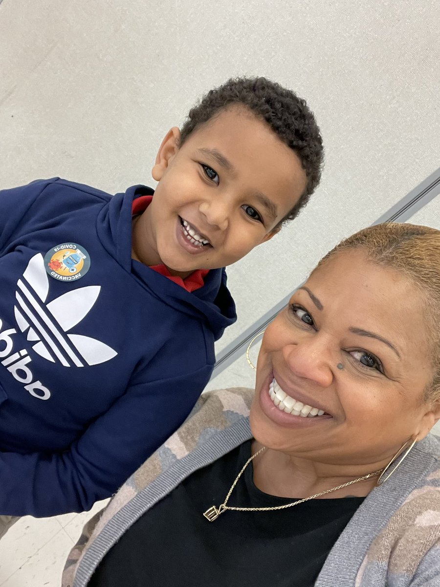 kinderstone's tweet photo. @SlaughterElem the @JCPSKY vaccine clinic is a success @kinderstone friends are participating #KidHero #KCan2 #ProudKteacher https://t.co/VqDXegaGVR