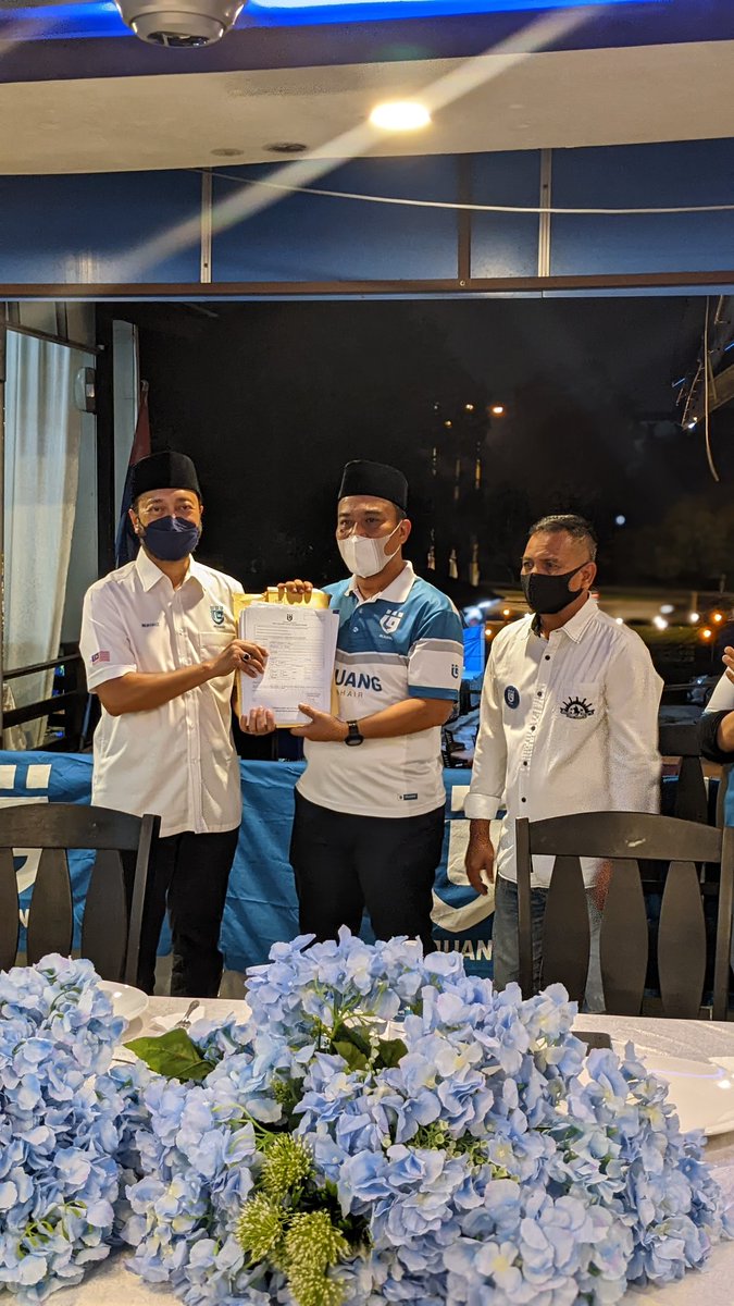 NekmanOsman's tweet photo. Alhamdulillah. Parti PEJUANG Tanahair menerima 200 ahli baru yang datang dr DUN Kempas. 
Ini membuktikan PEJUANG kini  diterima ramai, khususnya penddk di DUN Kempas. 
Perjuangan kami bukan perjuangan yang sia-sia. Perjuangan kami perjuangan yg bersih, berintegriti &amp; berprinsip. https://t.co/CQqLvCvqXc