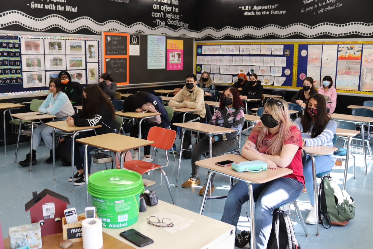 NHSVideo's tweet image. Northstar alumni and current SHU students Angie Paoline and Louie Pasculli returned to Nottingham High School to speak to the Journalism class. @HTSD_Nottingham @SetonHall