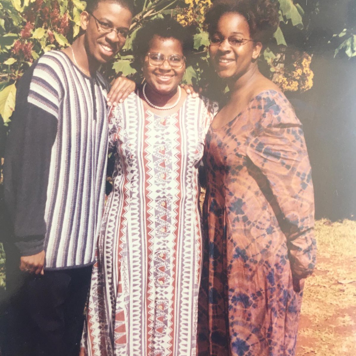 ElizabethChada's tweet photo. I spent the week after my mother’s death screaming at heaven to give her back to me…
Today, 16 years later…I wish she could have met my sons and daughter… I still feel like screaming at heaven… but I have peace about her absence because by God’s kindness I will see her again. https://t.co/crUas7irn3