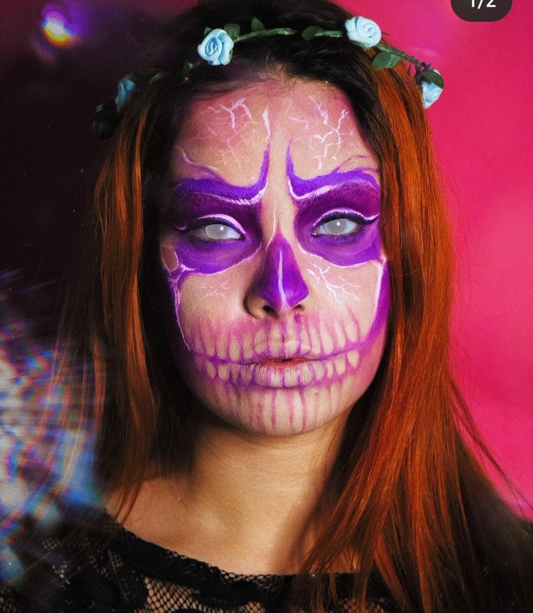 MartaCarrobles's tweet photo. Esta pedazo de artista cumple hoy años y que mejor que celebrarlo que formando parte de #KrashPRVirgin @krashkosmetics 🔥🔥🔥🔥 https://t.co/ZbTXSYYFEx
