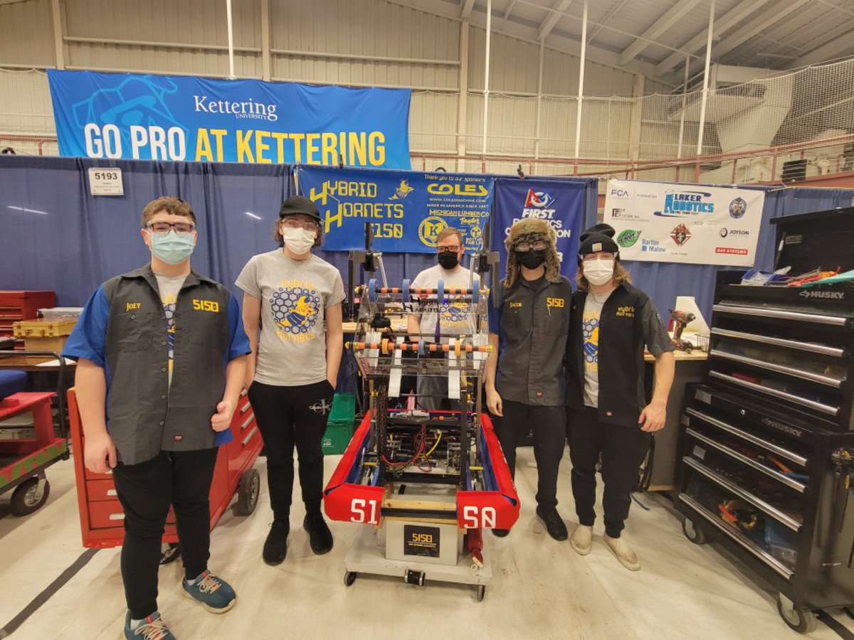 KearsleyCommSch's tweet image. Good luck to our Kearsley HS @FRC5150 Robotics team as they compete today at Kettering University in the FIRST Robotics district competition!   🐝#RapidReact #PrideTraditionExcellence