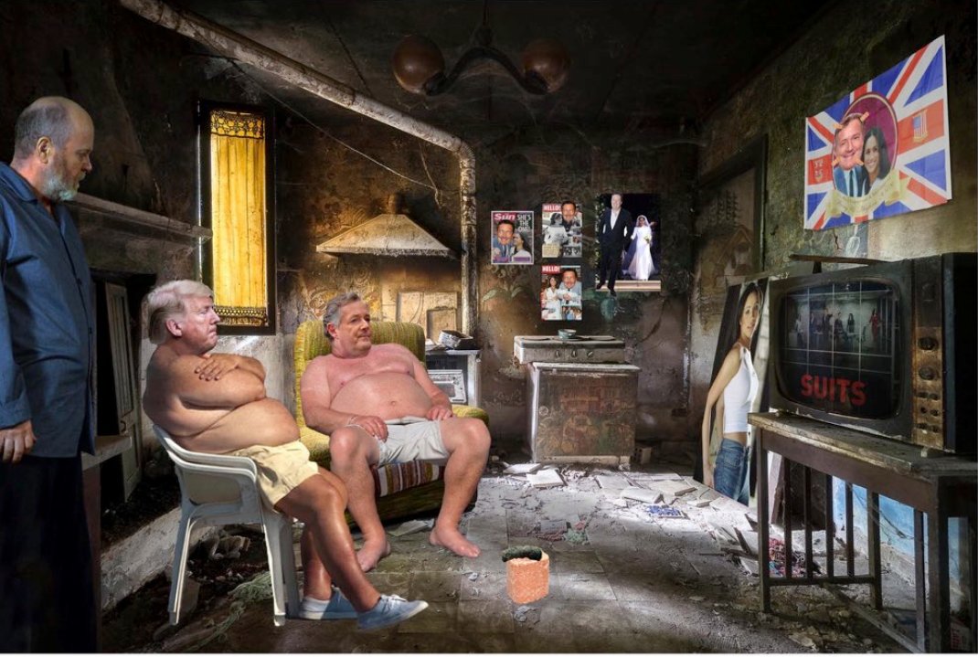 Ualreadylate's tweet photo. Piers Morgan is a #MeghanMarkle super fan turned stalker who lied about getting a drink with her. #receipts 

PASS IT ON!

*Pictures by @Coldwar_Steve https://t.co/XW2NjuBGTt