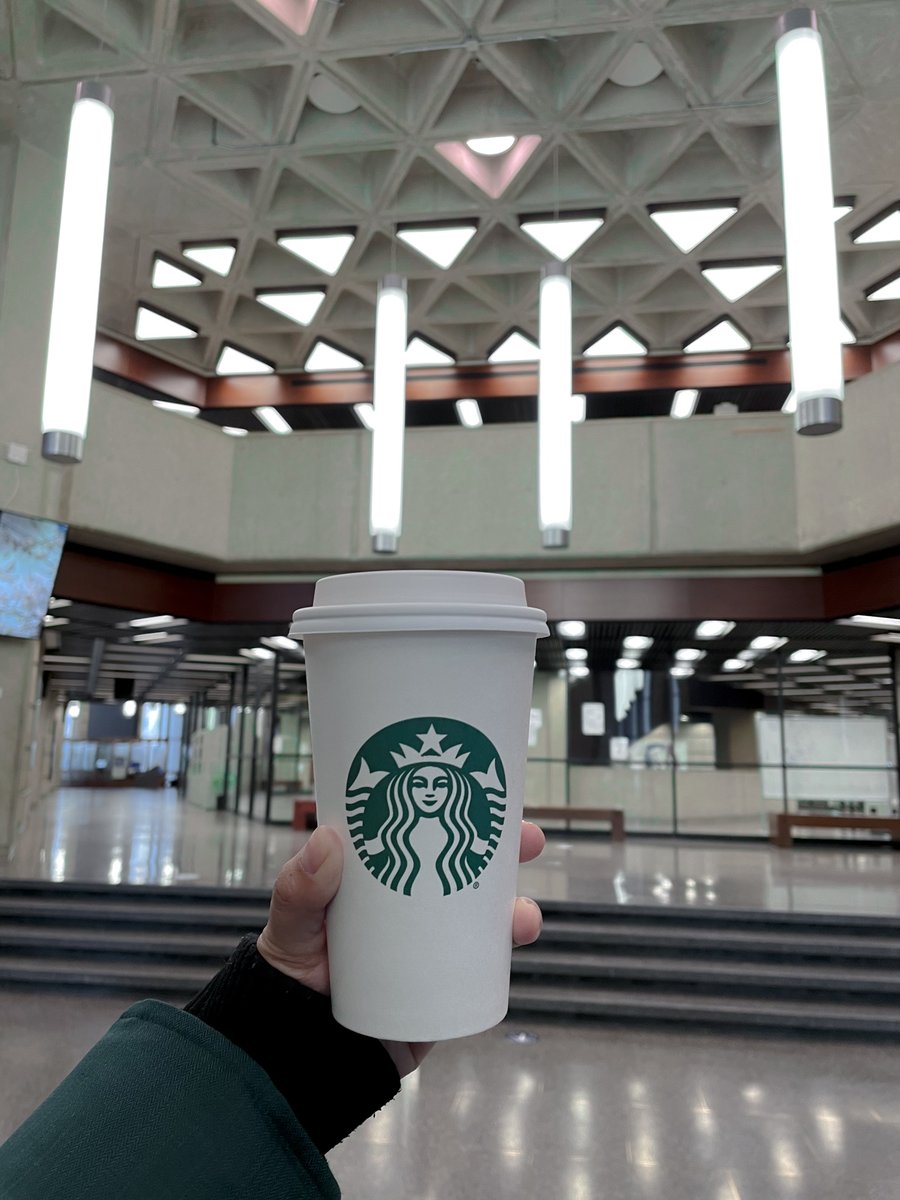 UeaToronto's tweet photo. 🚨🚨The Starbucks at Robarts will open at 12:00 pm on Saturday March 12th🚨🚨
#Robarts #Starbucks #StarbucksAtRobarts #UofTEats #UofTfoodie @uoftlibraries @UofTStudentLife @CampusOneRes @lifeatnew @ChestnutRes @UofTStudentLife https://t.co/sVkXhpIFbc