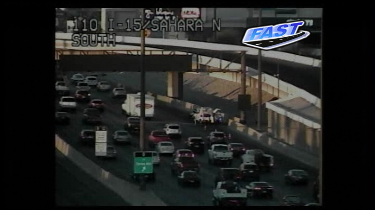 ZoraAsberry's tweet photo. We're tracking a crash on I-15 SB at Sahara Ave. this morning while keeping an eye on the crash along I-15 NB at Jean that has closed all NB lanes.
#ProblemSolverTraffic https://t.co/7f08fPl2Om